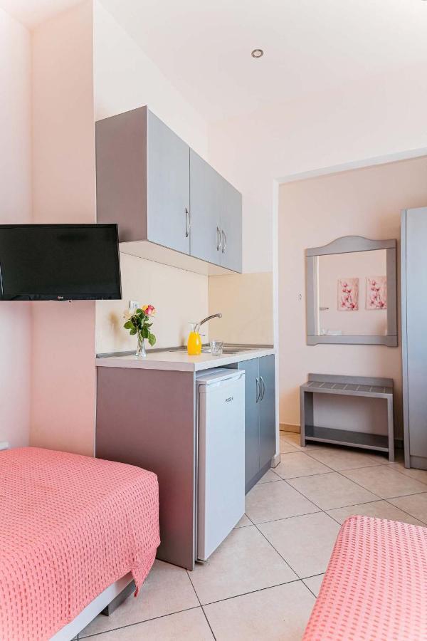 Marinis Boutique Rooms Nea Iraklitsa Exterior photo