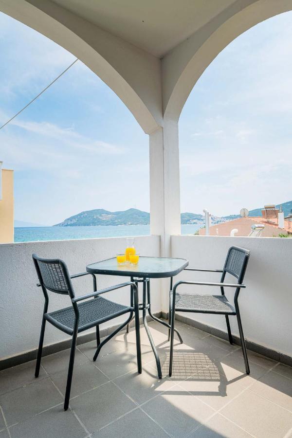 Marinis Boutique Rooms Nea Iraklitsa Exterior photo