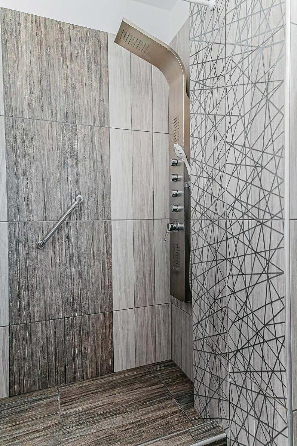 Marinis Boutique Rooms Nea Iraklitsa Exterior photo