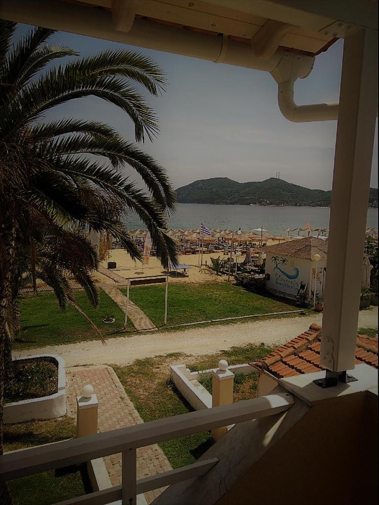 Marinis Boutique Rooms Nea Iraklitsa Exterior photo