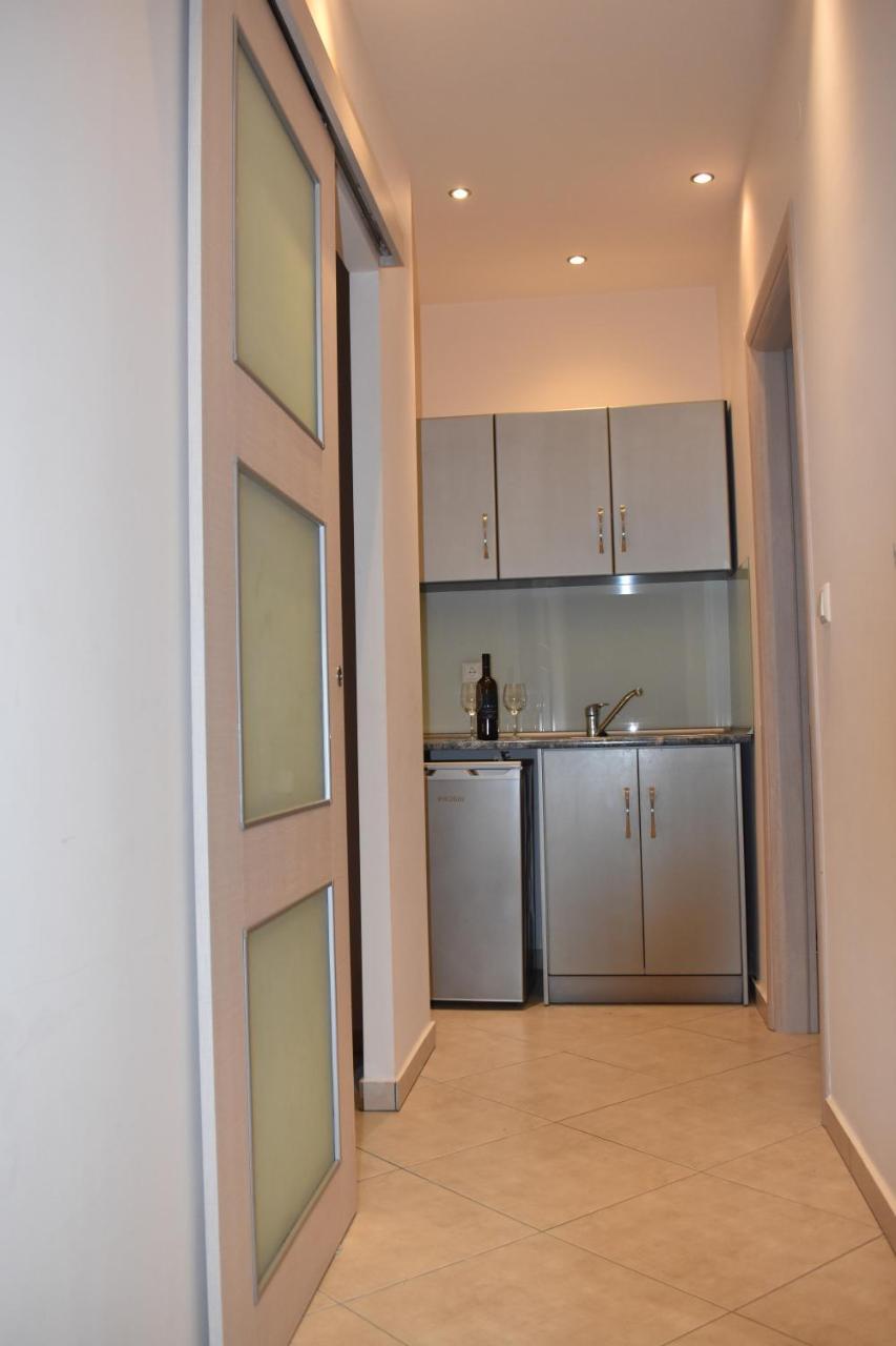 Marinis Boutique Rooms Nea Iraklitsa Exterior photo