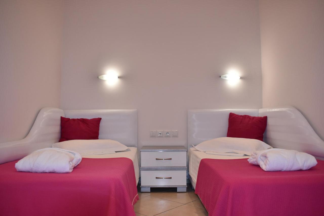 Marinis Boutique Rooms Nea Iraklitsa Exterior photo
