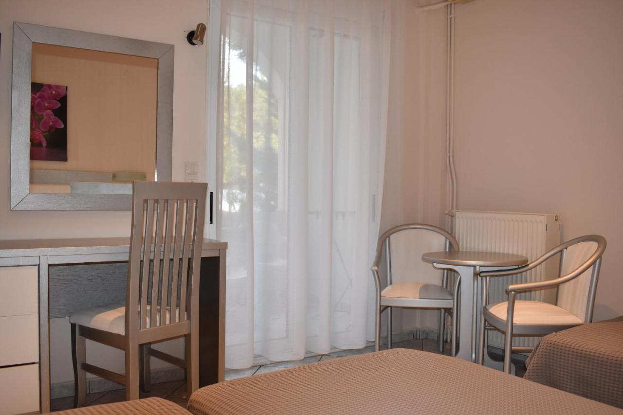 Marinis Boutique Rooms Nea Iraklitsa Exterior photo